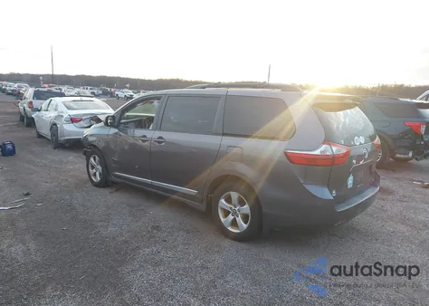 2018 Toyota Sienna Le 8 Passenger из США, поврежденный, VIN 5TDKZ3DC9JS950201